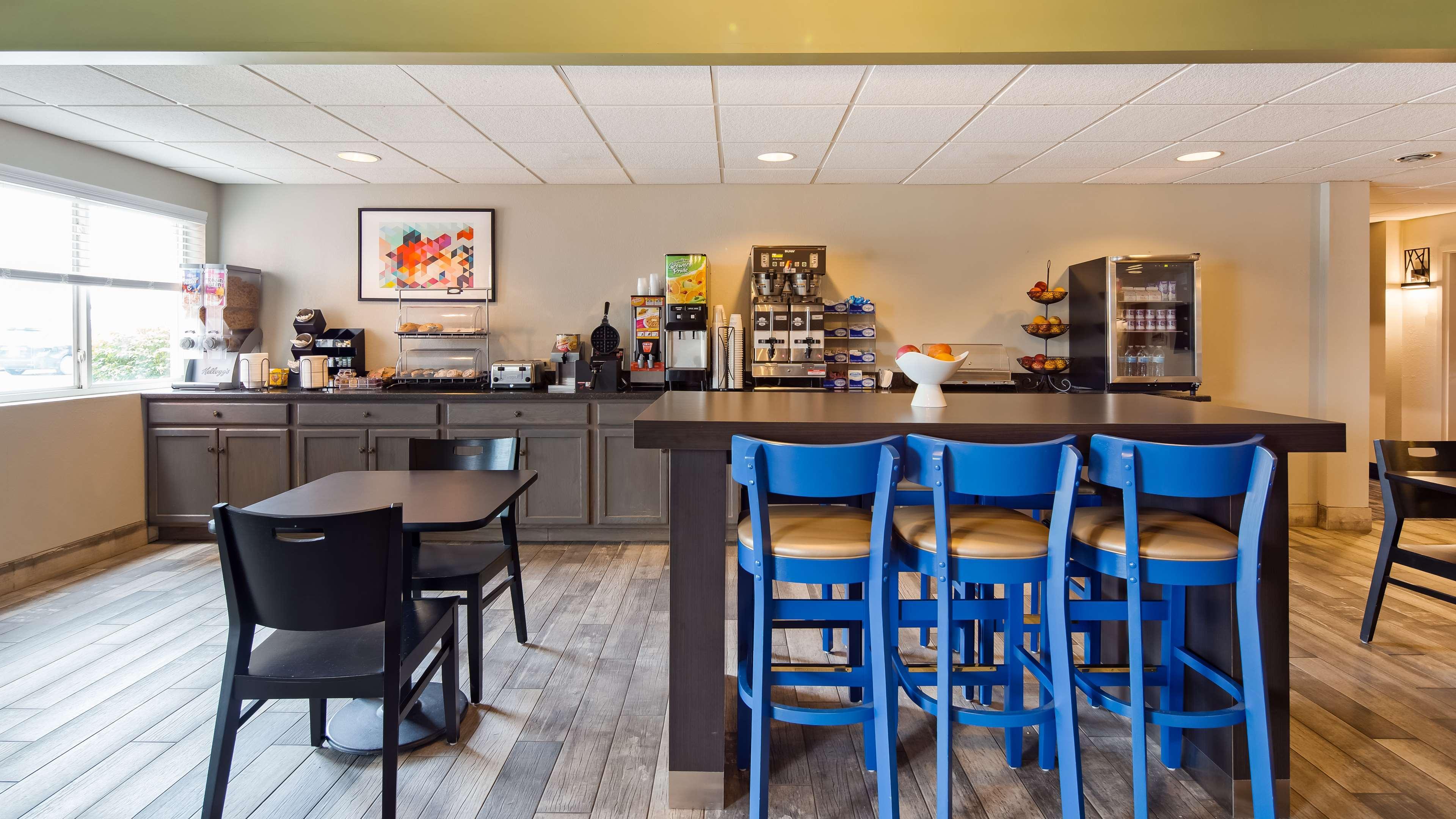 Best Western Nittany Inn Milroy Екстериор снимка
